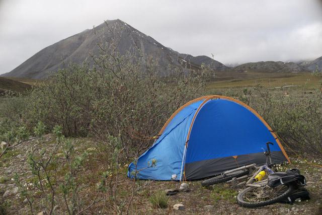 アラスカ北極圏ダルトンハイウェイ自転車縦断釣行